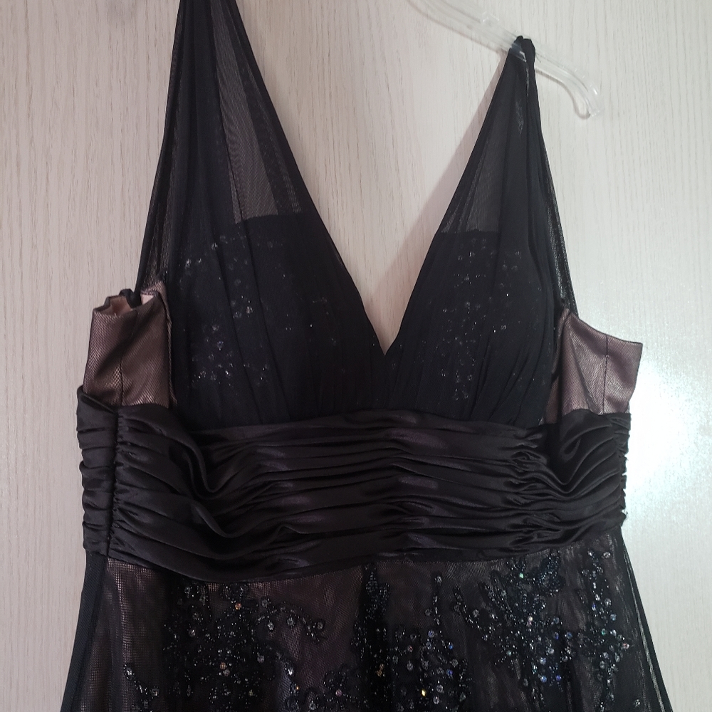 Formal long dress for parties or prom